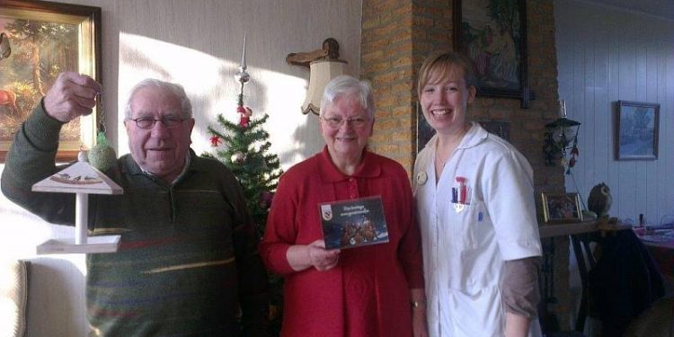 HoltensNieuws.nl Presentje clienten Carinova Presentje clienten Carinova