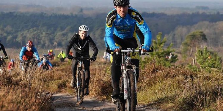 HoltensNieuws.nl Enorme belangstelling mountainbiketocht Wielervereniging Enorme belangstelling mountainbiketocht Wielervereniging wielervereniging hmv beuseberg