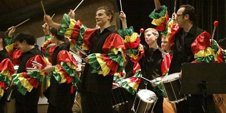 HoltensNieuws.nl Geslaagd donateurconcert HMV Geslaagd donateurconcert HMV Jubileum hmv