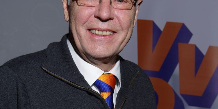 HoltensNieuws.nl VVD wil een brug slaan VVD wil een brug slaan vvd lokaal gemeente