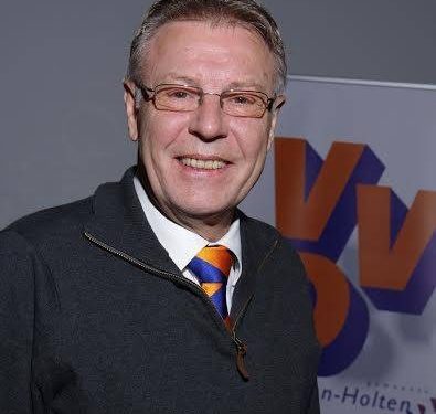HoltensNieuws.nl VVD adopteert wens jongerenhuisvesting in het buitengebied VVD adopteert wens jongerenhuisvesting in het buitengebied vvd lokaal kulturhus espelo dijkerhoek
