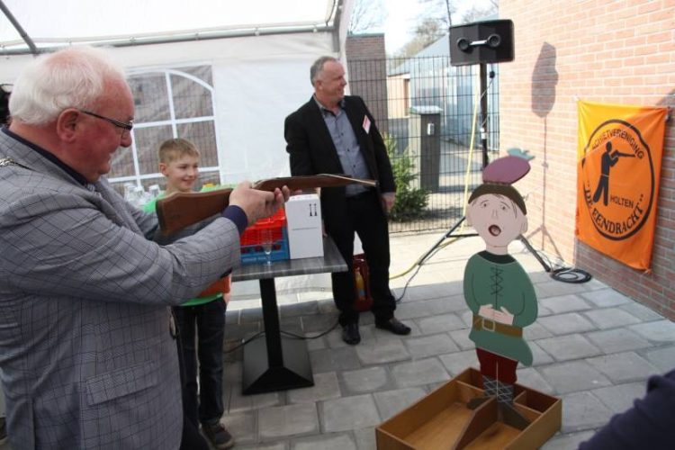 Nieuw onderkomen De Eendracht geopend sv de eendracht gemeente de eendracht 
