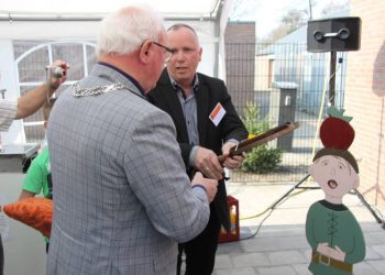 Nieuw onderkomen De Eendracht geopend sv de eendracht gemeente de eendracht 