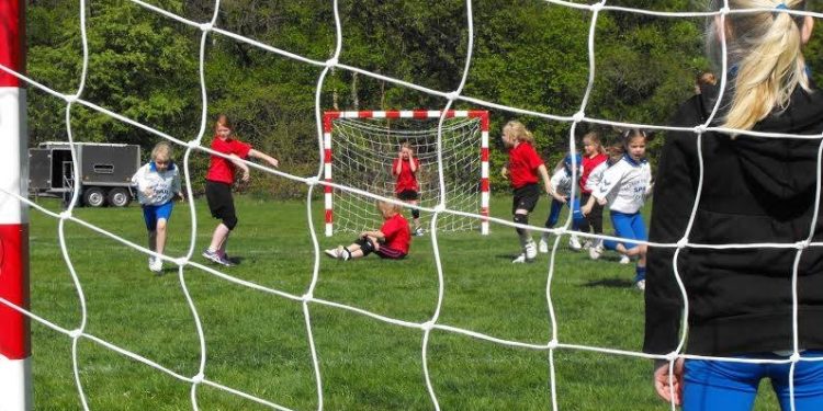 HV Holten dames 1 verzorgt handbalclinic jeugd hv holten 