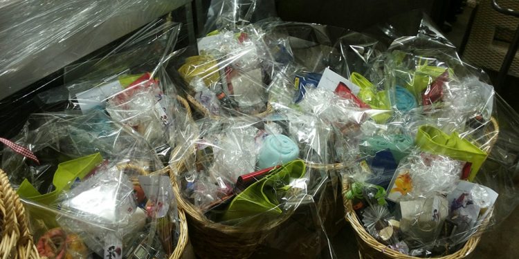 Heerlijk in Holten winkelen en kans maken op een goed gevulde mand voor Moederdag nijkamp 