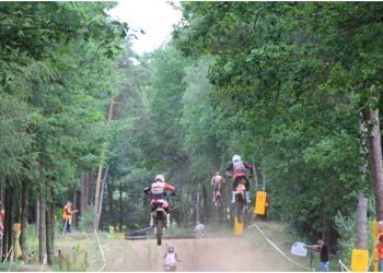 Zwemclub Holten gaat trainen in Markelo triathlon 