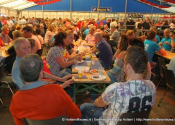 Busvervoer van Cafe Toontje naar Paasvuur Espelo toontje paasvuur espelo bie toontje 