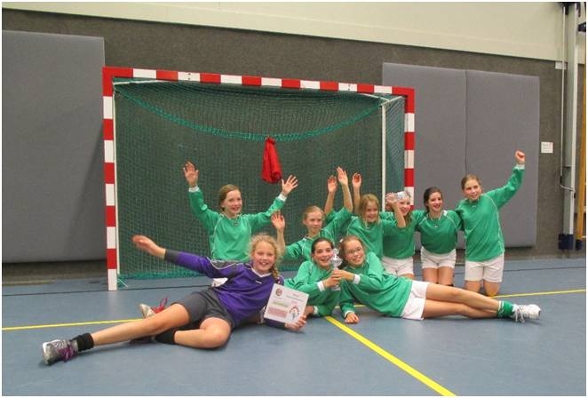 Haarschool doet het weer! hv holten haarschool dijkerhoek 