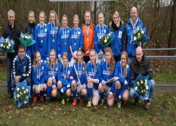 Blauwwit meisjes B1 kampioen! voetbal blauwwit 