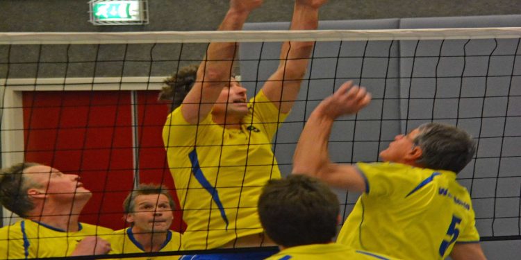 Winst heren 1 Mintonette tegen nummer 3 Webton mintonette 
