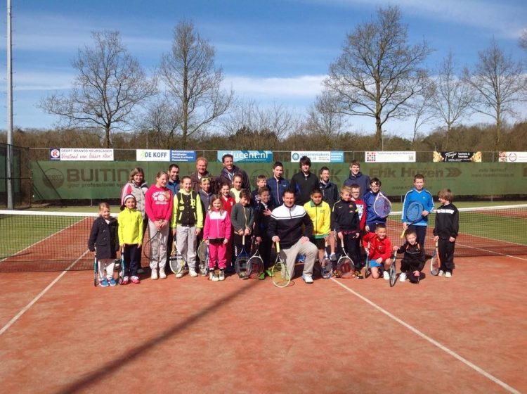 TC Holten kijkt terug op geslaagde Open Dag tennisclub 
