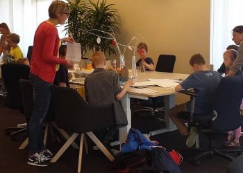 Snuffelen aan ondernemerschap in het Holtens Ondernemershus viavie welzijn roefeldag 