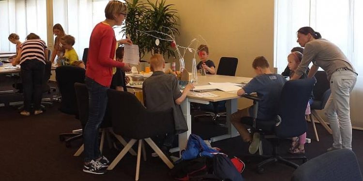 Snuffelen aan ondernemerschap in het Holtens Ondernemershus viavie welzijn roefeldag 