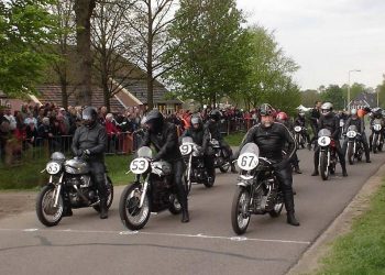 23e  Klassiekerrace op Koningsdag smidsbelt mac 