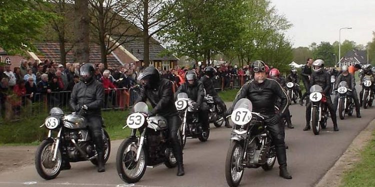23e  Klassiekerrace op Koningsdag smidsbelt mac 