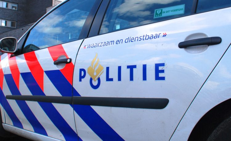 Verlaten plaats van verkeersongeval Canadastraat te Holten politie aanrijding 