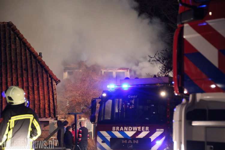 Brandweer holten helpt bij grote woningbrand in markelo brandweer 