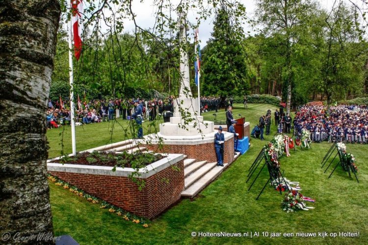 Vrijwilligers bedankt! svnf canadese begraafplaats 