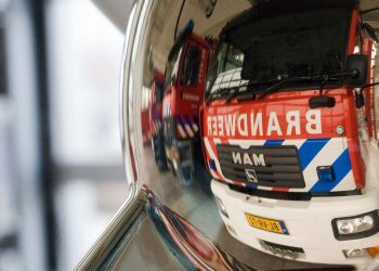 Holten- Balenpers in brand op de Aaltinksweg brandweer 