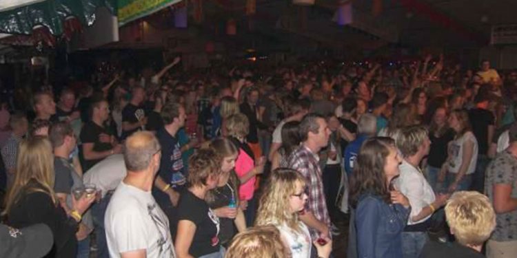Dijkerhoeksfeest 2015 kermis dijkerhoeksfeest dijkerhoek brandweer 