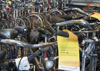 Wederom camper uitgebrand politie brandweer 