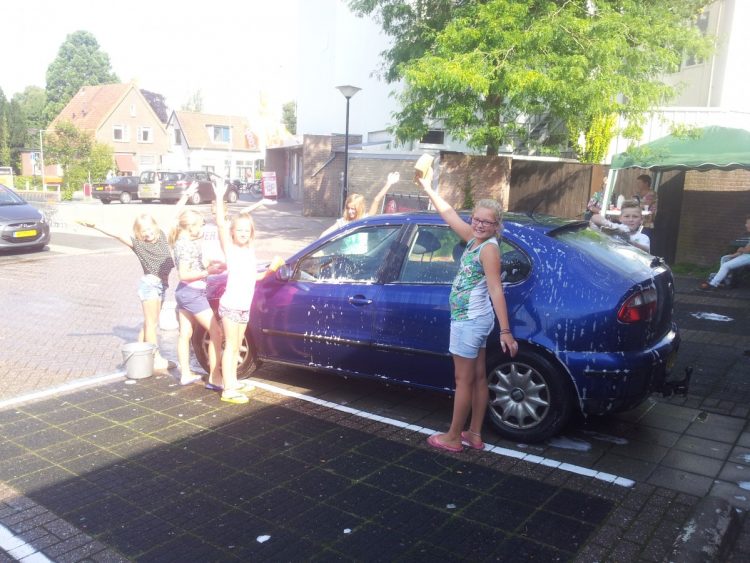 Carwash Handbalvereniging een Succes hv holten 