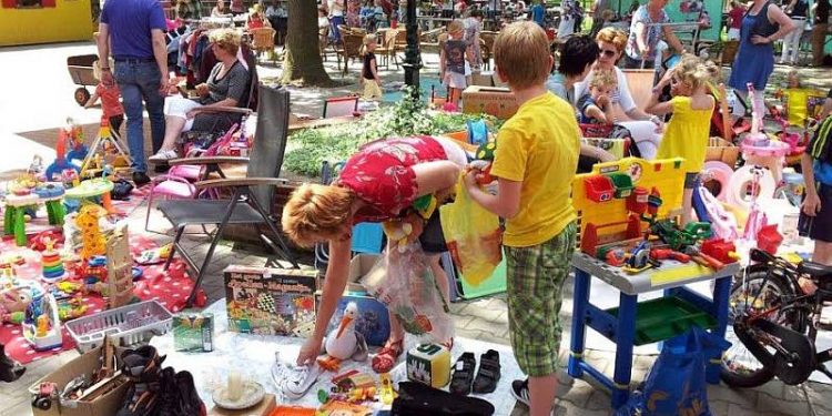 Kleedjesmarkt bij Dondertman espelo dondertman 