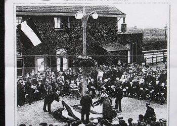 Aandacht voor monument bij station tijdens wijkavond kulturhus 