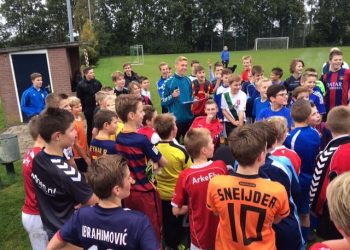 Stratenvoetbal 16 juni blauwwit 