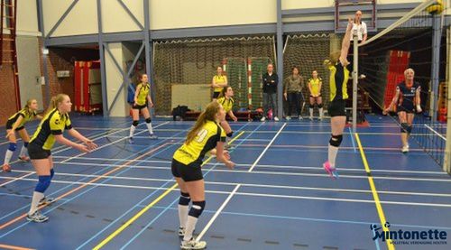 Mintonette dames 1 wint wedstrijd door prachtig volleybal mintonette 