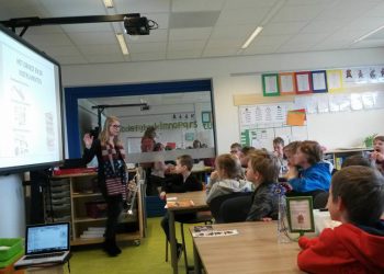 Grote feestdag voor juf Bolte van de Haarschool haarschool 