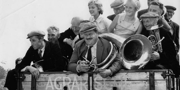 HoltensNieuws.nl 100 jaar Bert Haanstra 100 jaar Bert Haanstra oudheidkamer kulturhus espelo