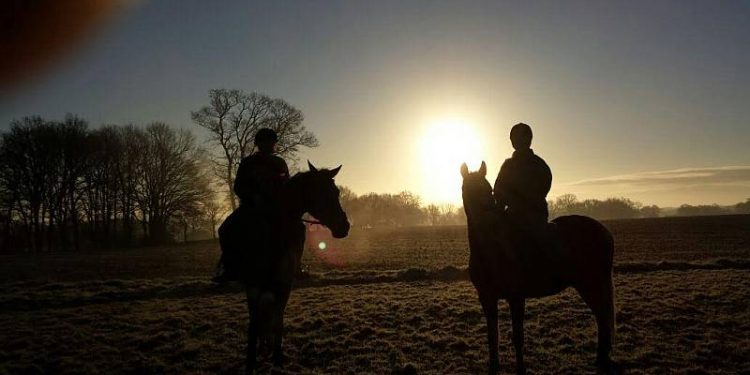 HoltensNieuws.nl Dauwtrappen te paard tijdens Hemelvaart Dauwtrappen te paard tijdens Hemelvaart snorrewind