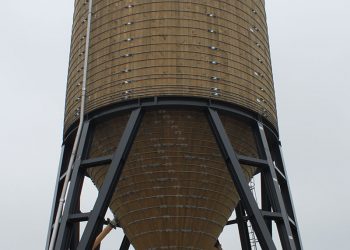 Grootste houten zoutsilo officieel overgedragen aan gemeente gemeente 