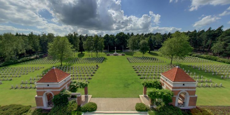 HoltensNieuws.nl Toerisme Rijssen-Holten op zoek naar mooiste plekjes Toerisme Rijssen-Holten op zoek naar mooiste plekjes gemeente canadese begraafplaats