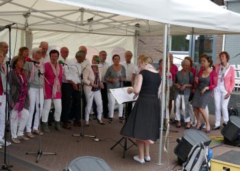 Korendag in Holten op 13 juni "Heel Holten zingt" tastoe smidsbelt de hoolter deerns amazing 