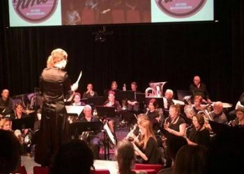 Drumband reünie HMV groot succes oudheidkamer hmv daglicht 