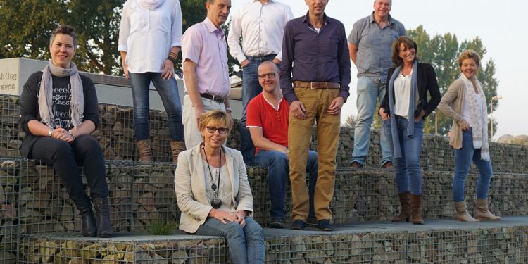 Toneelgroep COV speelt herkenbaar toneelstuk 'SPiT' in Kulturhus kulturhus cov 