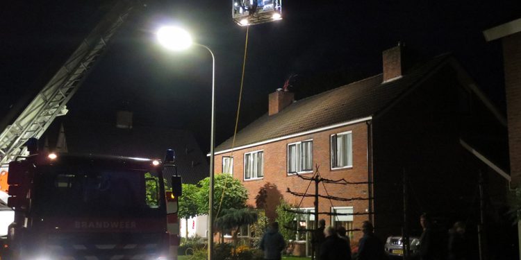 HoltensNieuws.nl Uitslaande schoorsteenbrand Köllingserf Uitslaande schoorsteenbrand Köllingserf brandweer