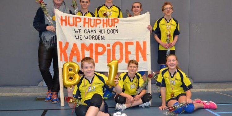 Jongens en meiden Mix B1 kampioen! mintonette 