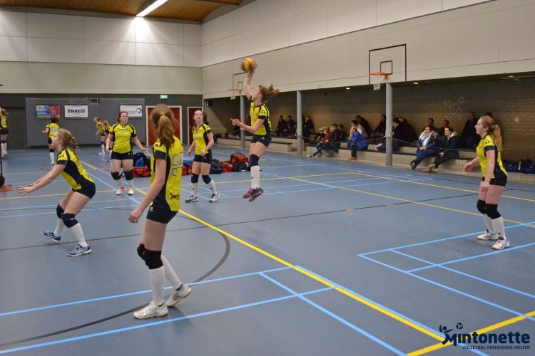 Teamwork en vechtlust brengt Mintonette A1 overwinning mintonette 