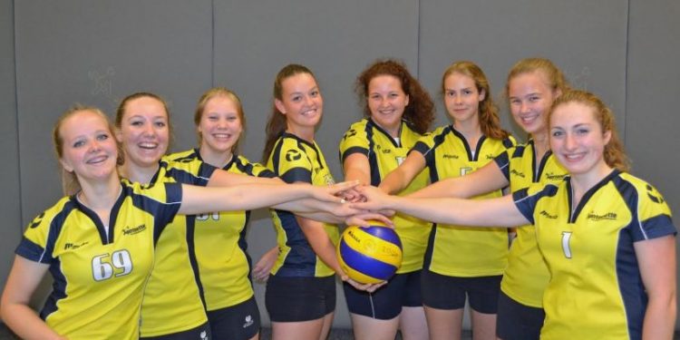 Strijdlustige volleybalmeiden A1 pakken de winst mintonette 