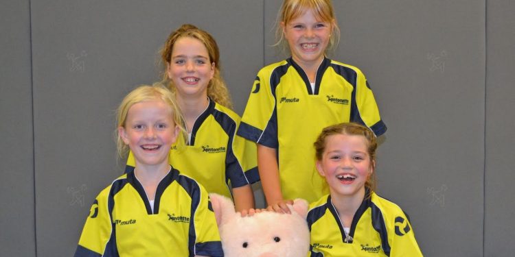 CMV nv4 Mintonette pakt volle winst mintonette 