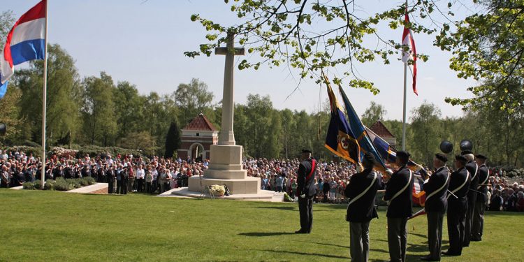 Programma 4 mei herdenking svnf hmv cda canadese begraafplaats 