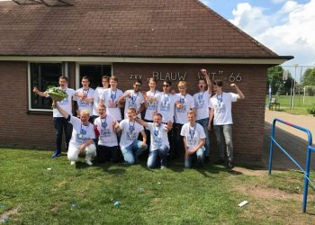 Stratenvoetbal 16 juni blauwwit 