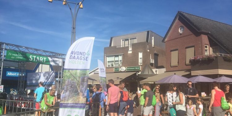 Record aantal deelnemers Avond4Daagse Holten diessenplas brandweer avond4daagse holten atletiekvereniging 