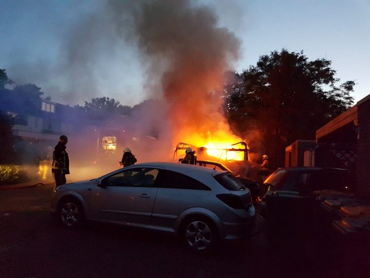 Caravanbrand in de Kenemansstraat politie brandweer 