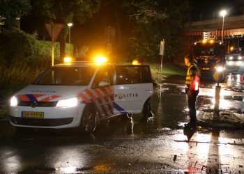 Waterleiding knapt, Holten zonder water politie brandweer 