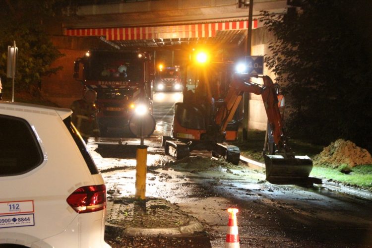 Waterleiding knapt, Holten zonder water politie brandweer 