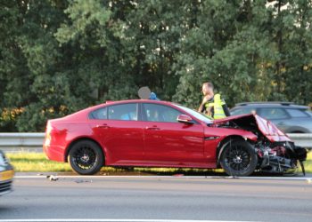 Kopstaart botsing op de A1 tussen Holten en Bathmen 